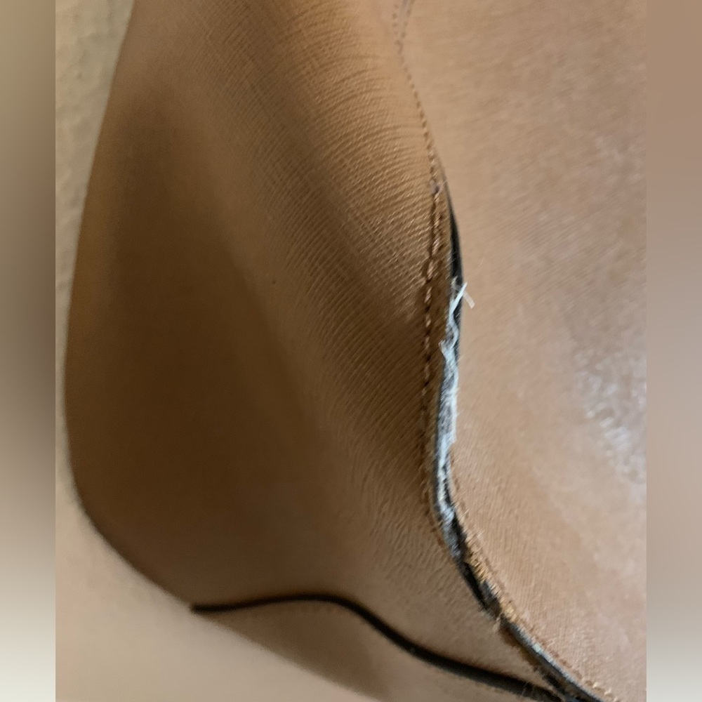 MICHAEL KORS TOTE - Picture 10 of 16